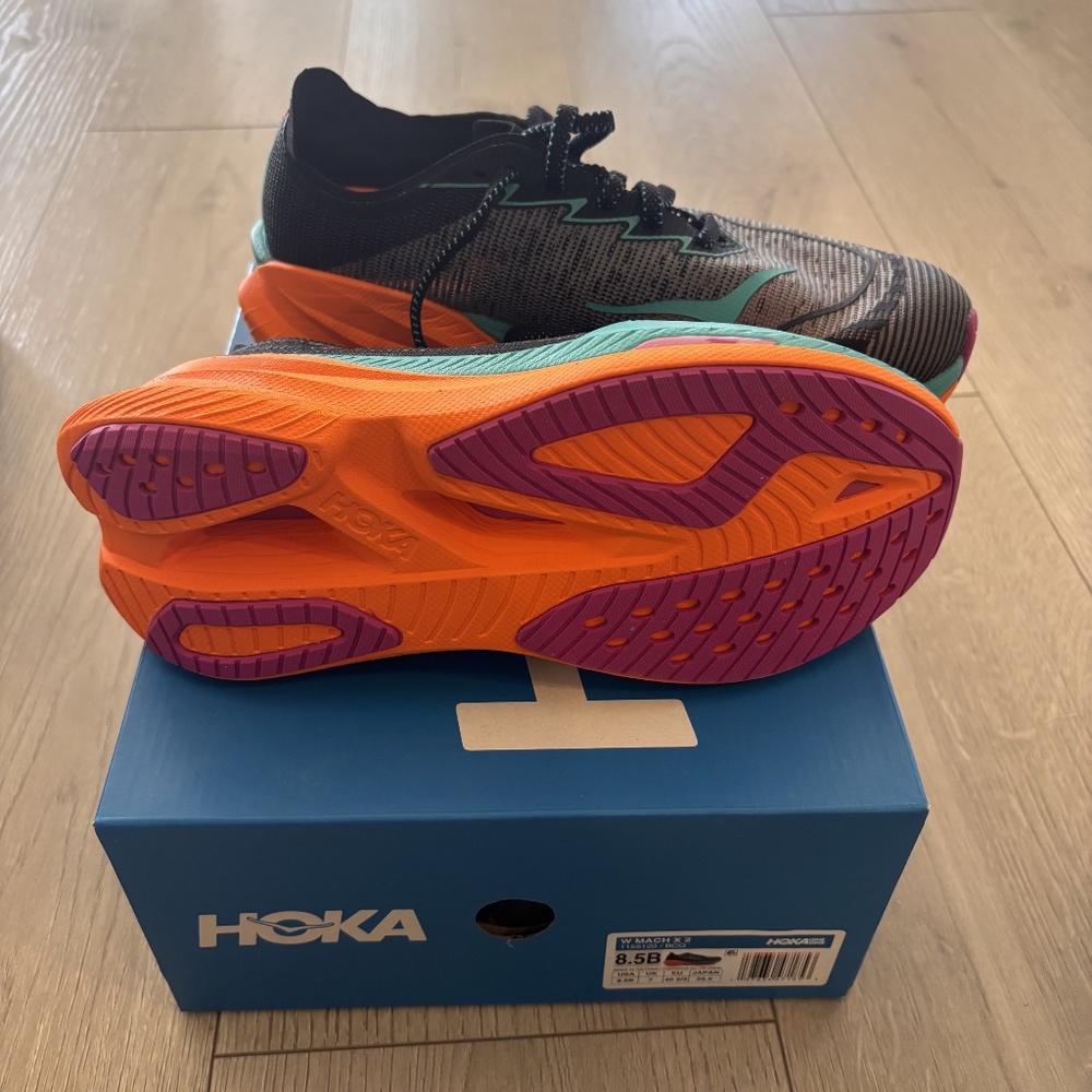 NEW HOKA Mach X 2 women's 8.5 - Picture 2 of 3